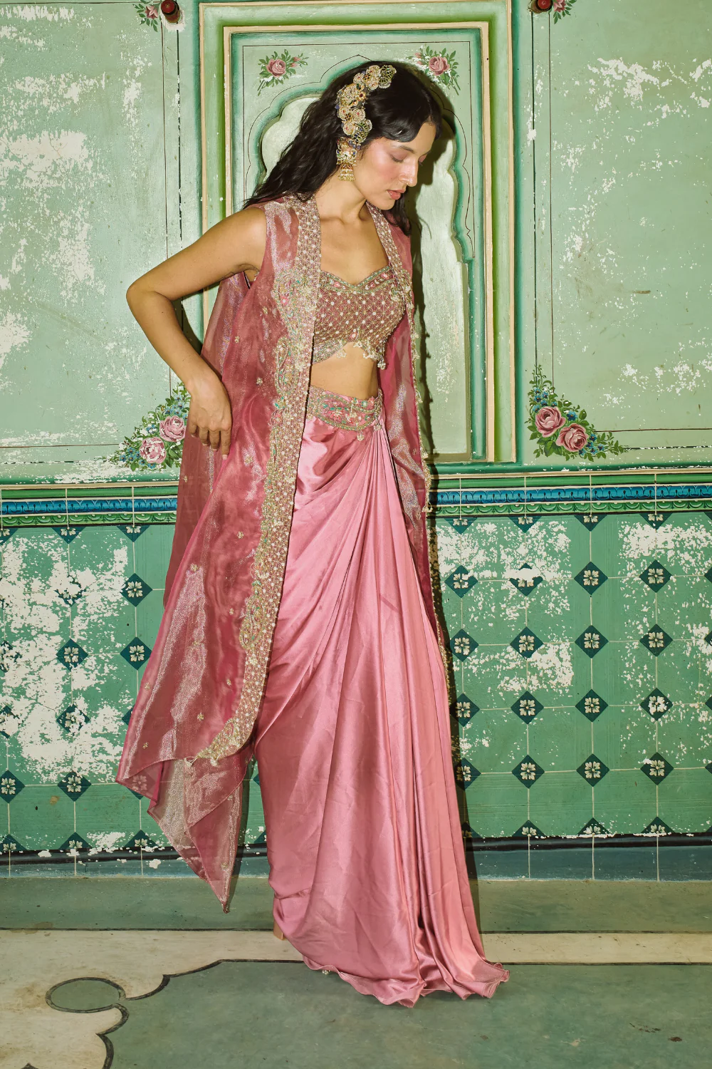Blush pink drape satin skirt set with cape - Image 3